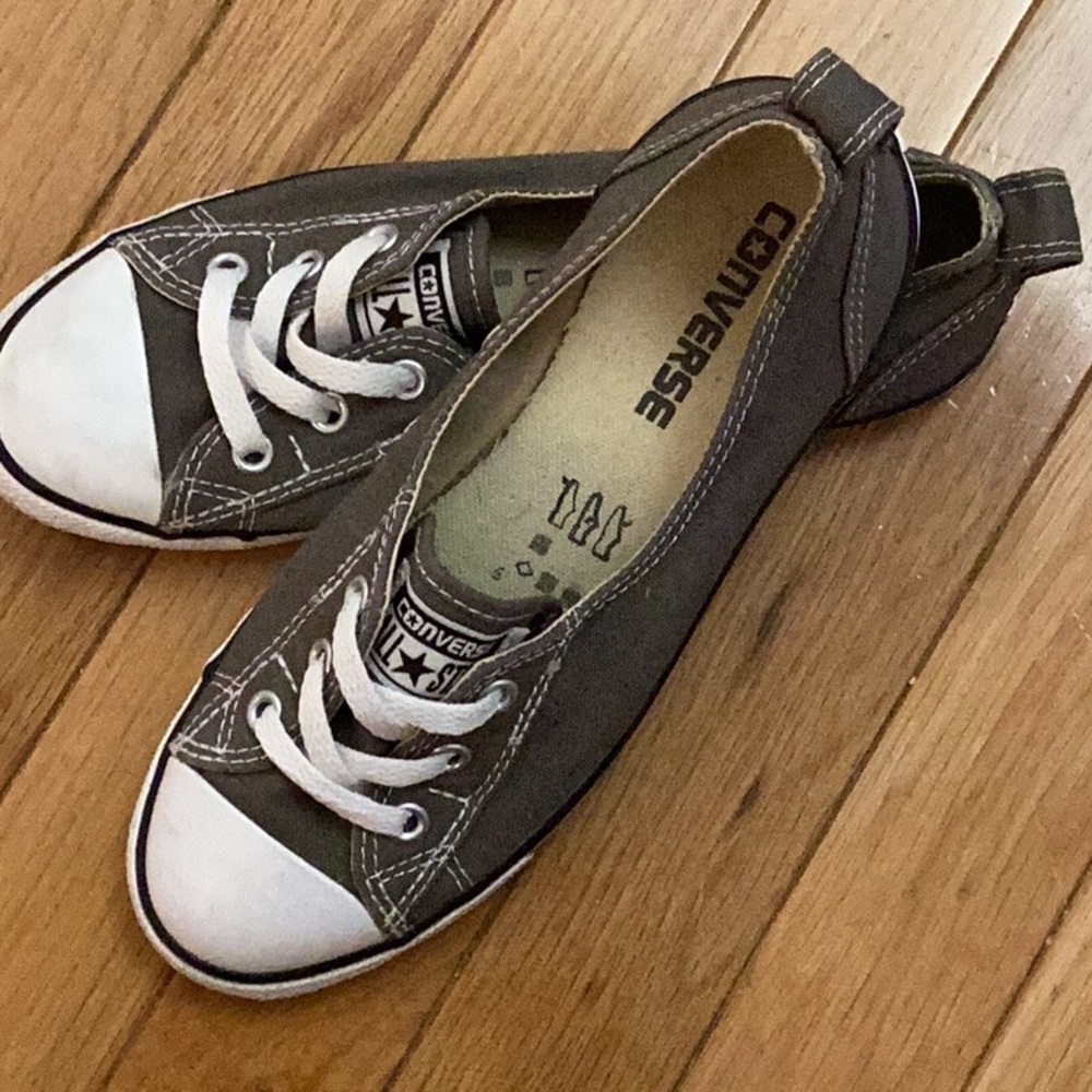 Converse All Star Slip On Sneakers size 6